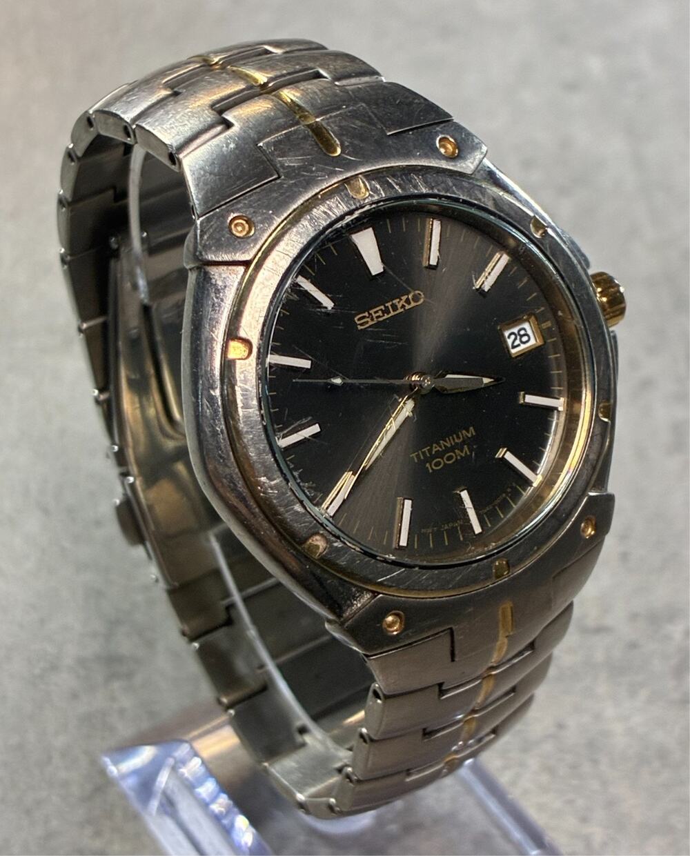 Seiko Titanium Men's Watch 7N42‑0CA0 100M Black Sunburst Dial Date Japan Working